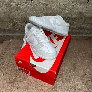 Nike dunk low grey